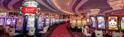 Berbagai kategori permainan di funbola88 termasuk live dealer, slot, dan esports